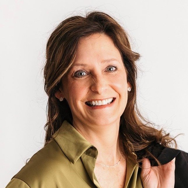 Stacey Strom of Renewed Elements Massage Studio at Von Rae Salon Suites